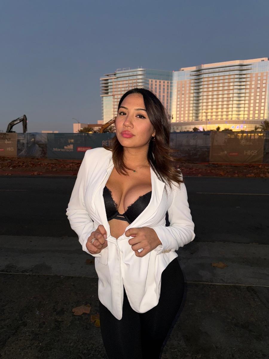 Take a pause and enjoy Ali Cruz — streaming from Surrey